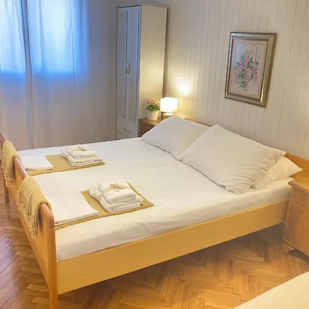 With Parking Space Klenovica, Novi Vinodolski - 24098 Appartement