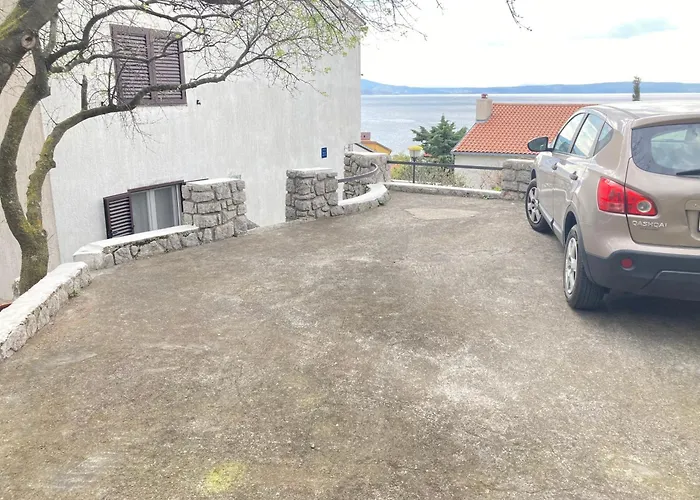 With Parking Space Klenovica, Novi Vinodolski - 24098 * Klenovica