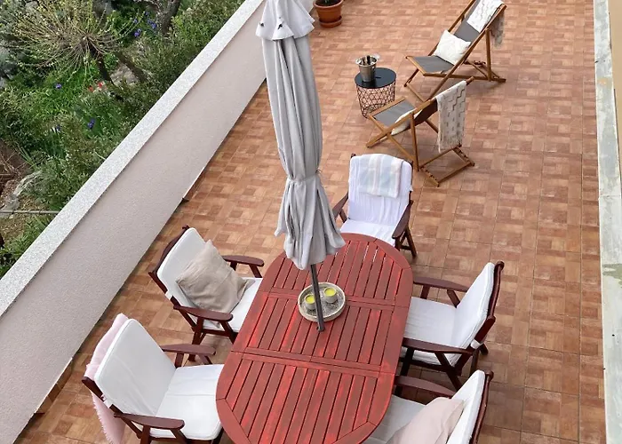 With Parking Space Klenovica, Novi Vinodolski - 24098 Кленовица